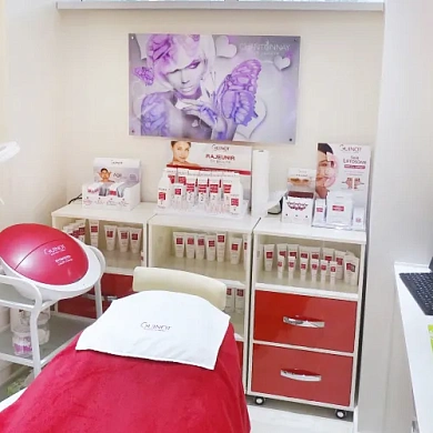 Мебель для салонов красоты